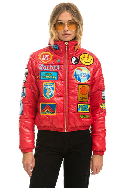 Aviator Nation VINTAGE PATCH APRES PUFFER JACKET - CHERRY GLOSSY