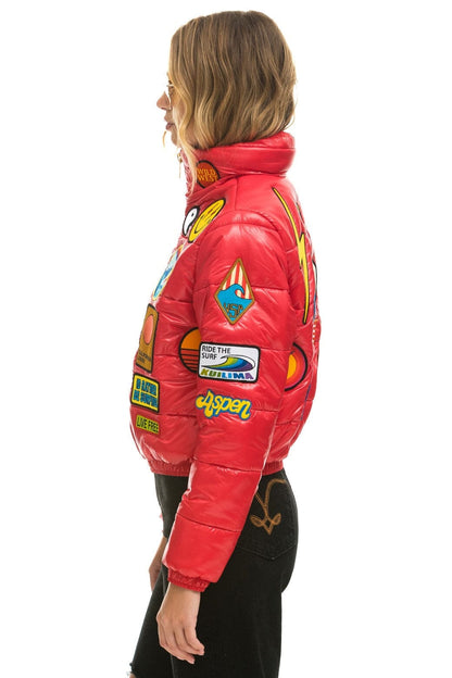 Aviator Nation VINTAGE PATCH APRES PUFFER JACKET - CHERRY GLOSSY