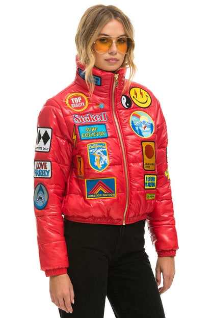 Aviator Nation VINTAGE PATCH APRES PUFFER JACKET - CHERRY GLOSSY