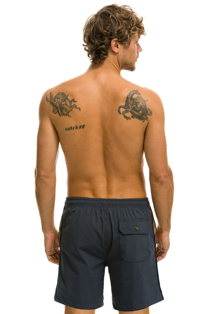 Aviator Nation MEN'S 5 STRIPE FLEX SHORTS 7 INCH - TITANIUM