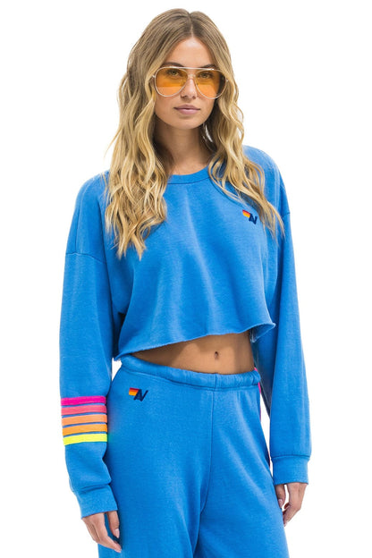 Aviator Nation RUGBY STITCH CROPPED CREW SWEATSHIRT RELAXED - COBALT // NEON